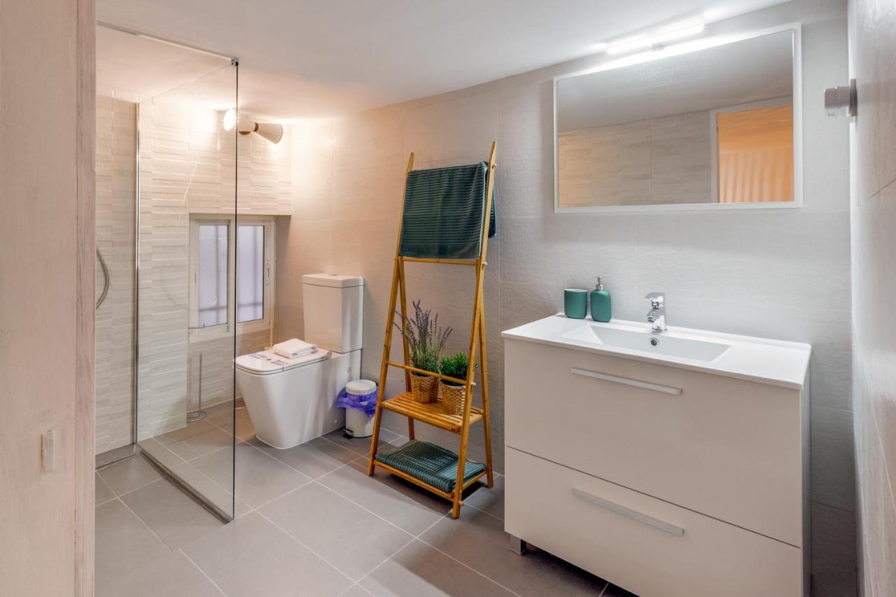 1 Bedroom 1 Bathroom Furnished - Lavapies - Duplex Madrid Eksteriør bilde
