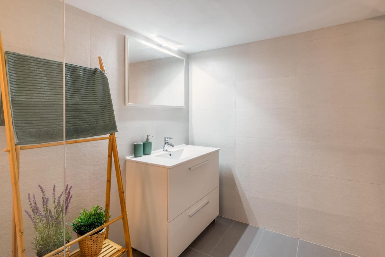1 Bedroom 1 Bathroom Furnished - Lavapies - Duplex Madrid Eksteriør bilde